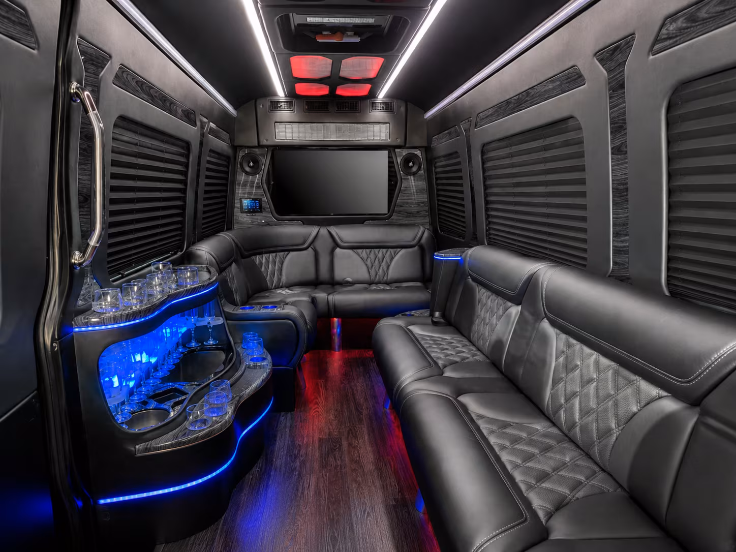 leominster 40 passenger party bus