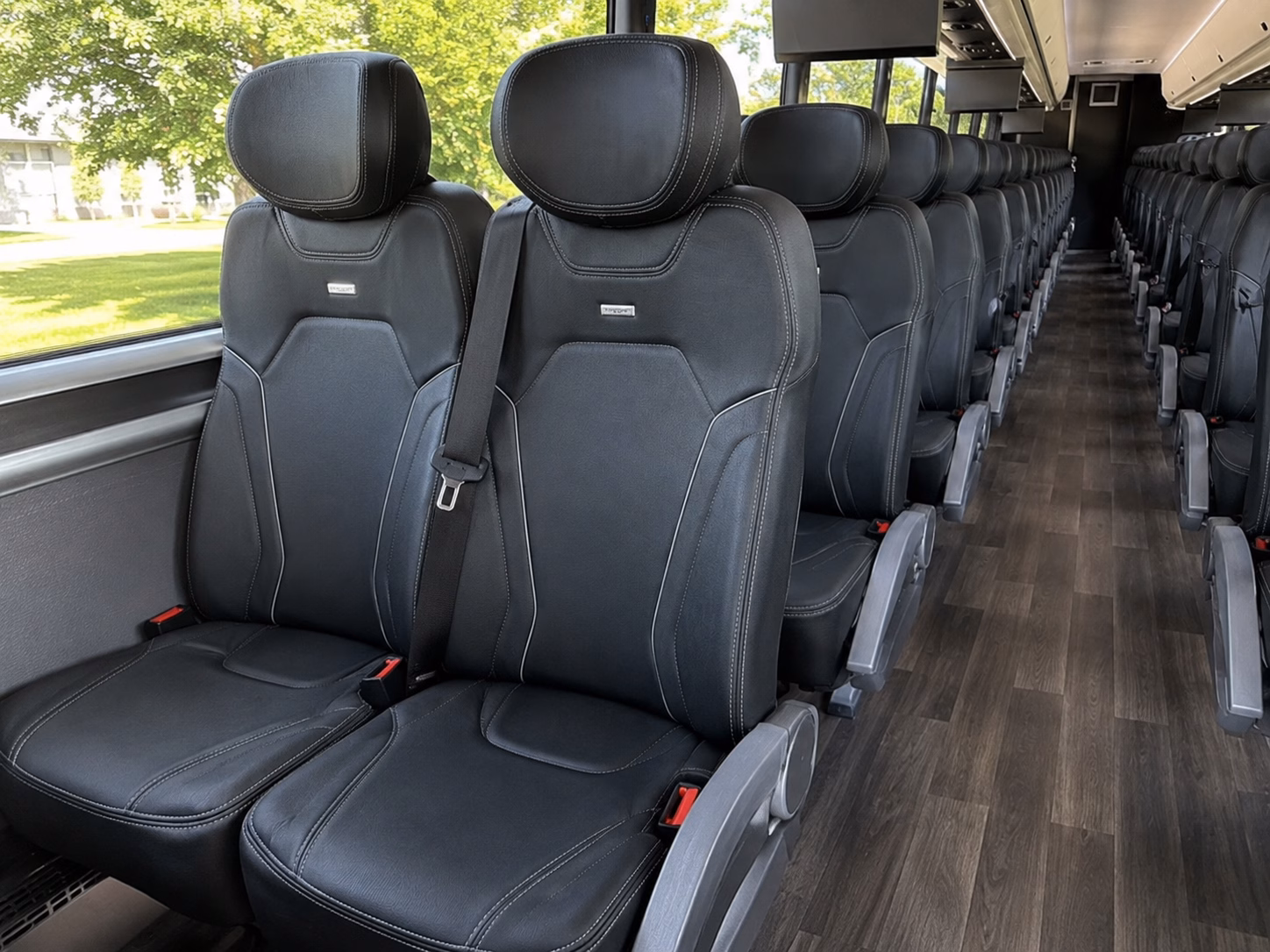 shuttle guests between leominster hotels and your ceremony venue with ease